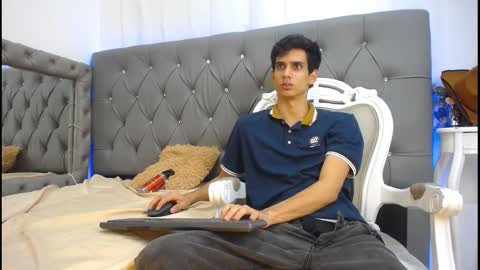 sebalexis7 online show from October 4, 2025, 3:26 am