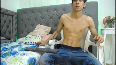 sebalexis7 online show from October 10, 2025, 4:11 am