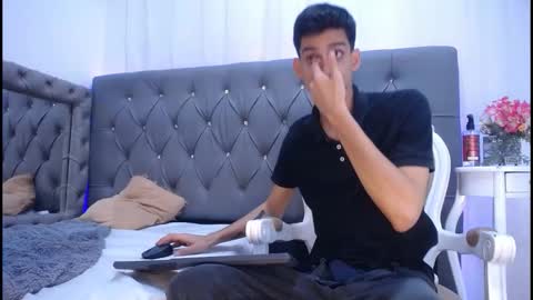 sebalexis7 online show from November 11, 2025, 3:17 am