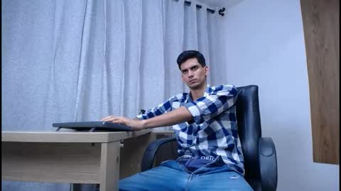 sebalexis7 online show from November 13, 2025, 3:49 am