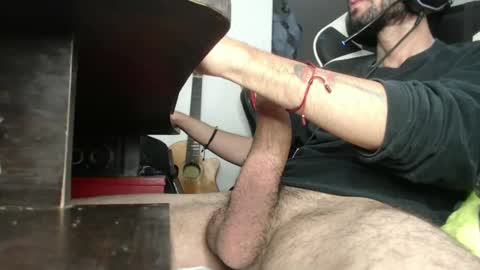 Snapshot of sebas21cm1 chatting on February 15, 2025, 8:33 pm sebas21cm1 online show from February 15, 2025, 8:33 pm