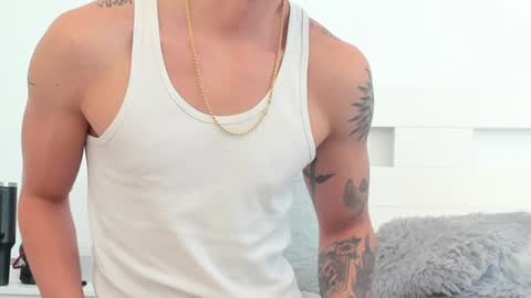 Snapshot of sebas_1122 chatting on January 24, 2025, 1:25 pm SEBASTIAN online show from January 24, 2025, 1:25 pm