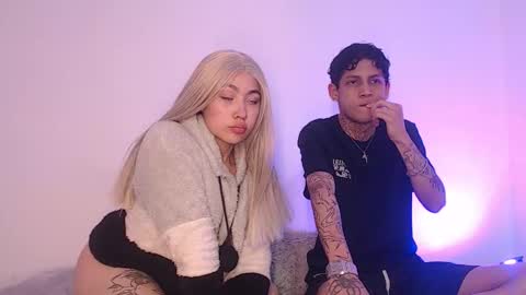 Snapshot of sebas_and_mila chatting on September 28, 2025, 2:39 am CAMILA Y SEBASTIAN online show from September 28, 2025, 2:39 am