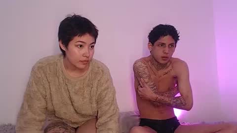 Snapshot of sebas_and_mila chatting on October 28, 2025, 12:52 pm CAMILA Y SEBASTIAN online show from October 28, 2025, 12:52 pm