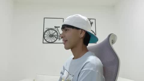 Snapshot of sebas_lover_ chatting on October 15, 2025, 8:20 pm SEBASTIAN online show from October 15, 2025, 8:20 pm