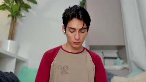 Snapshot of sebas_rosse chatting on January 10, 2025, 4:01 am sebastian online show from January 10, 2025, 4:01 am