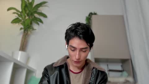 Snapshot of sebas_rosse chatting on January 15, 2025, 12:30 am sebastian online show from January 15, 2025, 12:30 am