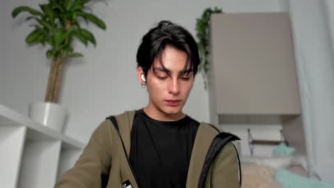 Snapshot of sebas_rosse chatting on January 26, 2025, 5:56 am sebastian online show from January 26, 2025, 5:56 am