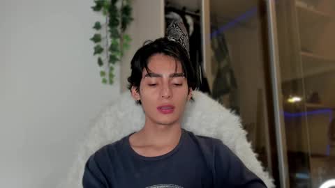 Snapshot of sebas_rosse chatting on March 8, 2025, 2:01 am sebastian online show from March 8, 2025, 2:01 am