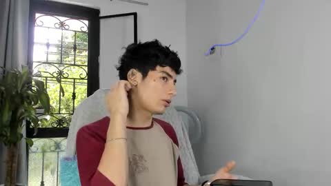 Snapshot of sebas_rosse chatting on September 13, 2025, 5:13 pm sebastian online show from September 13, 2025, 5:13 pm