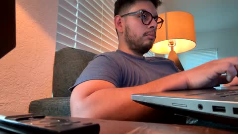 sebasbilbao7 online show from September 12, 2025, 12:22 am