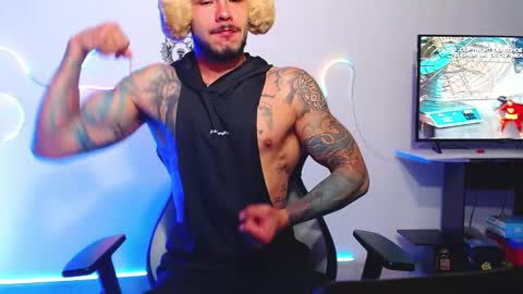 Snapshot of sebastian_025 chatting on October 21, 2025, 10:05 am Sebastian online show from October 21, 2025, 10:05 am