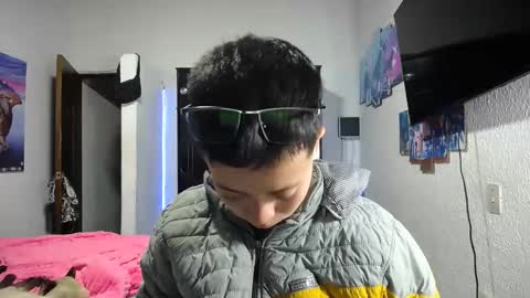 Myystiic online show from March 8, 2025, 2:55 am