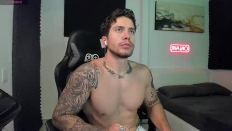 Lucian Sinclair online show from November 29, 2025, 2:25 am