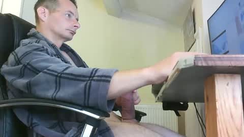 sebastianspalding450 online show from May 28, 2026, 9:06 am