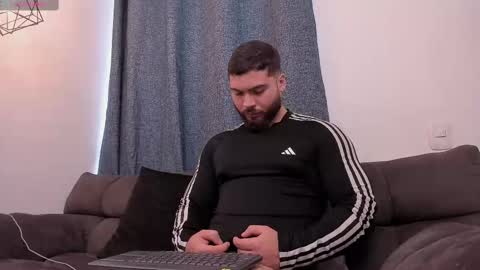 Instagram jeanpaulfit  online show from September 30, 2025, 9:42 pm