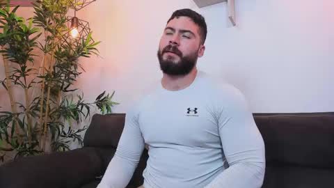 Instagram jeanpaulfit  online show from May 18, 2026, 8:36 pm