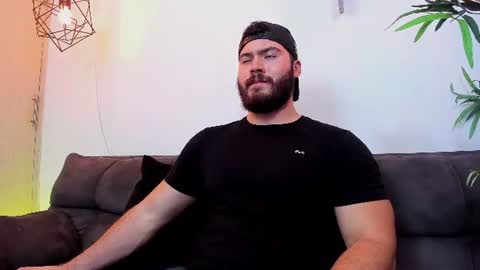 Instagram jeanpaulfit  online show from July 11, 2026, 10:44 pm