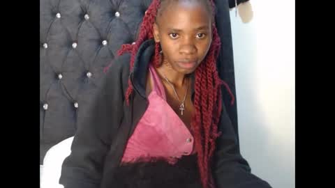 Snapshot of sebatrishaa chatting on October 16, 2025, 12:11 am sebatrishaa online show from October 16, 2025, 12:11 am