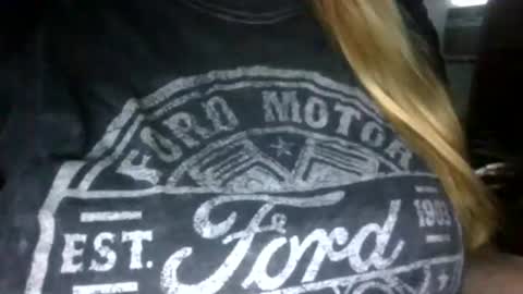 Sunny online show from November 17, 2025, 9:09 pm