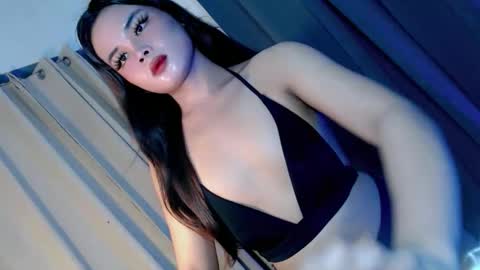 Snapshot of secret_affair18 chatting on October 18, 2025, 11:27 pm kwen online show from October 18, 2025, 11:27 pm