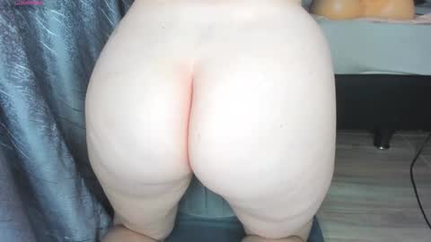 Snapshot of secret_daniell1 chatting on October 4, 2025, 11:19 am Daniela online show from October 4, 2025, 11:19 am