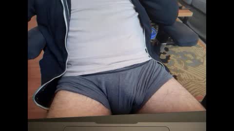 Snapshot of secret_neighbor_ chatting on October 2, 2025, 5:42 pm secret_neighbor_ online show from October 2, 2025, 5:42 pm