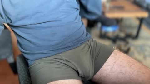 Snapshot of secret_neighbor_ chatting on November 3, 2025, 11:37 pm secret_neighbor_ online show from November 3, 2025, 11:37 pm