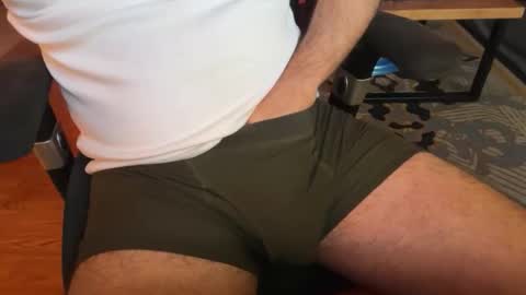 Snapshot of secret_neighbor_ chatting on November 13, 2025, 2:27 pm secret_neighbor_ online show from November 13, 2025, 2:27 pm