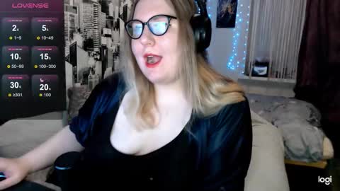 Snapshot of secretgodnes chatting on December 22, 2025, 2:03 pm SecretGodnes online show from December 22, 2025, 2:03 pm