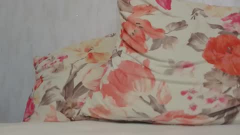 SecretLisa online show from April 5, 2026, 8:33 am