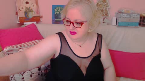 Snapshot of secretloverbbw chatting on December 11, 2024, 7:57 pm Alice online show from December 11, 2024, 7:57 pm