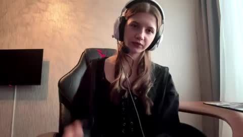 Nika online show from April 20, 2026, 12:08 pm