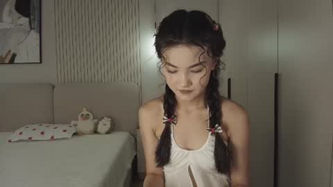 lin online show from June 14, 2026, 3:30 am
