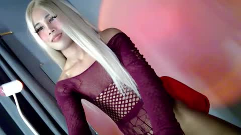 Snapshot of seduce_and_surrender chatting on October 9, 2025, 6:00 am YU RI online show from October 9, 2025, 6:00 am