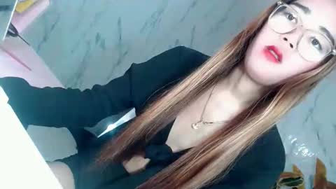 Snapshot of seducing_angela chatting on September 23, 2025, 12:57 am seducing_angela online show from September 23, 2025, 12:57 am