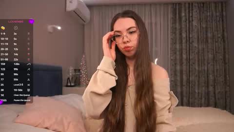 Mia online show from February 15, 2026, 3:42 pm