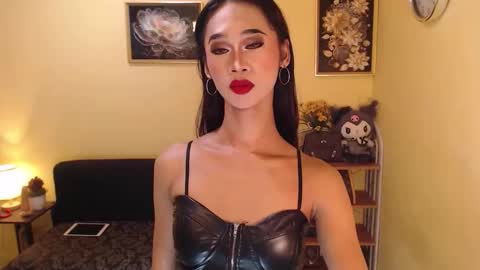 ashly online show from October 1, 2025, 12:11 pm