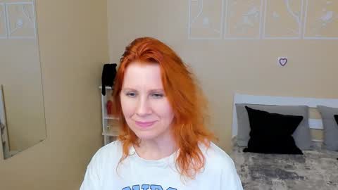 Snapshot of seductive_foxy_ chatting on February 14, 2026, 4:31 am seductive_foxy_ online show from February 14, 2026, 4:31 am