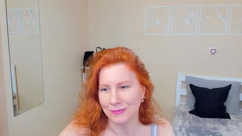 Snapshot of seductive_foxy_ chatting on February 15, 2026, 7:10 pm seductive_foxy_ online show from February 15, 2026, 7:10 pm
