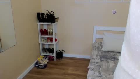 Snapshot of seductive_foxy_ chatting on February 20, 2026, 6:26 am seductive_foxy_ online show from February 20, 2026, 6:26 am