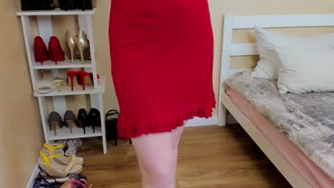 Snapshot of seductive_foxy_ chatting on March 16, 2026, 12:27 am seductive_foxy_ online show from March 16, 2026, 12:27 am