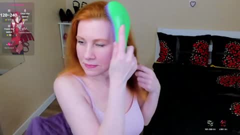 Snapshot of seductive_foxy_ chatting on April 7, 2026, 2:12 am seductive_foxy_ online show from April 7, 2026, 2:12 am