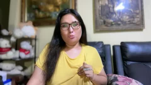 seductive_housewife online show from April 9, 2026, 2:22 pm