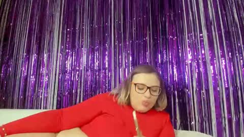 seductive_she_wolf online show from January 10, 2025, 2:55 pm