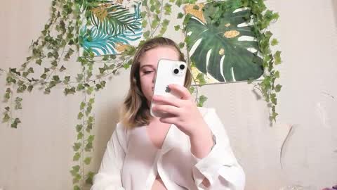 seductive_she_wolf online show from September 26, 2025, 7:29 pm