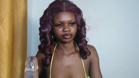 seductive_sugar247 online show from May 18, 2026, 4:13 pm