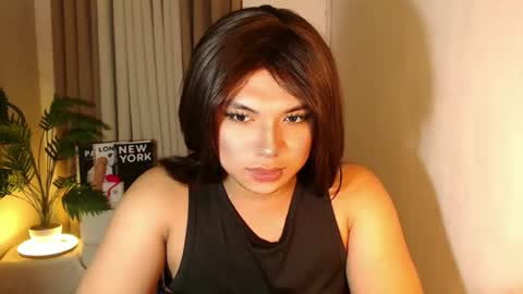 Deluxe online show from November 21, 2025, 2:49 pm