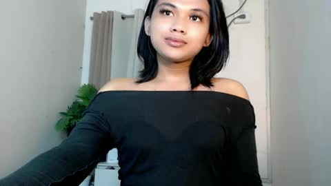 Deluxe online show from May 28, 2026, 8:17 pm