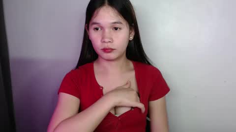 Snapshot of seductivemegoftheworld_ chatting on December 3, 2024, 4:39 pm MEG online show from December 3, 2024, 4:39 pm